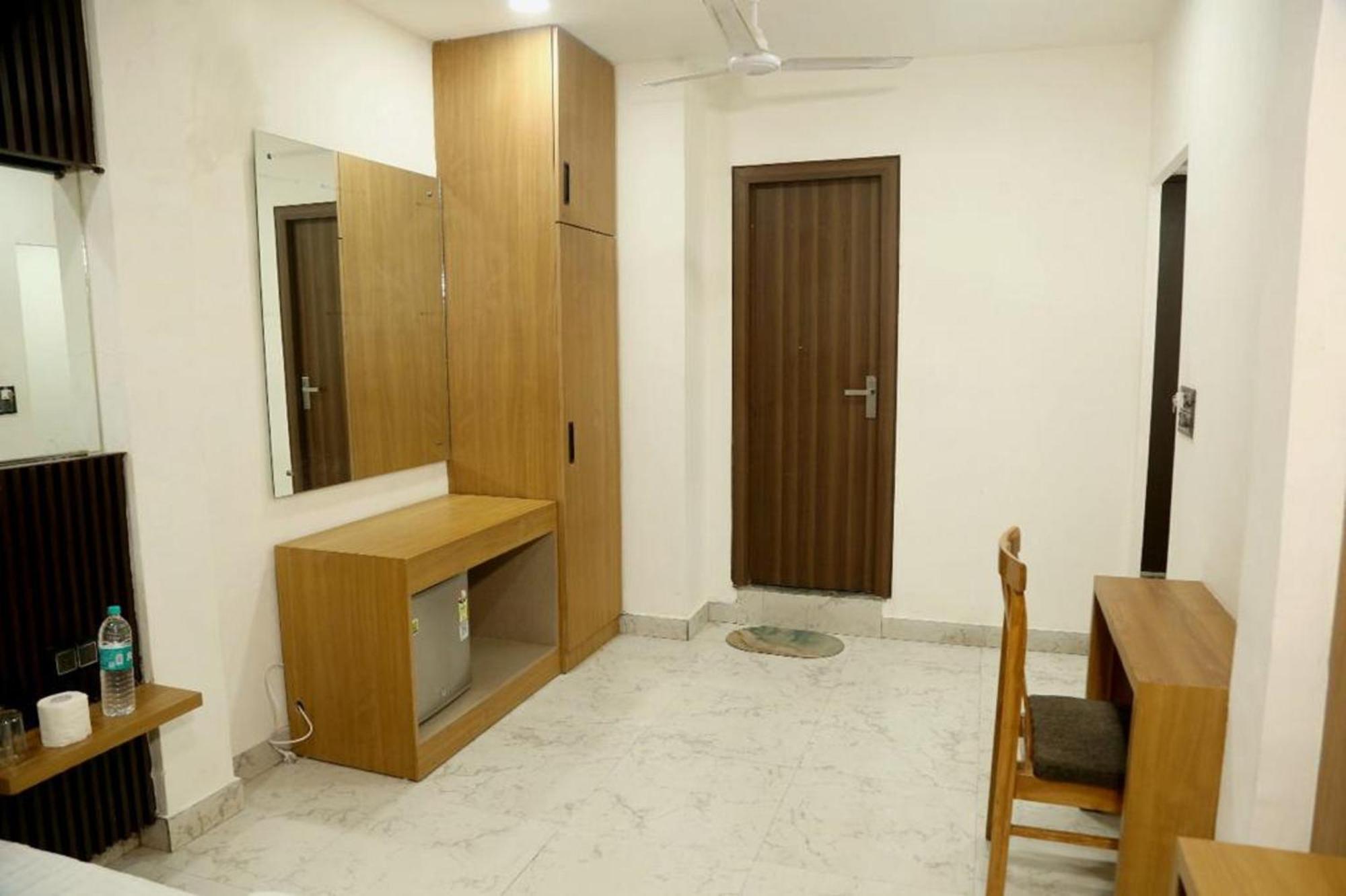 Bunk Hostel Delhi Best Backpacking Accommodation New Delhi Ngoại thất bức ảnh