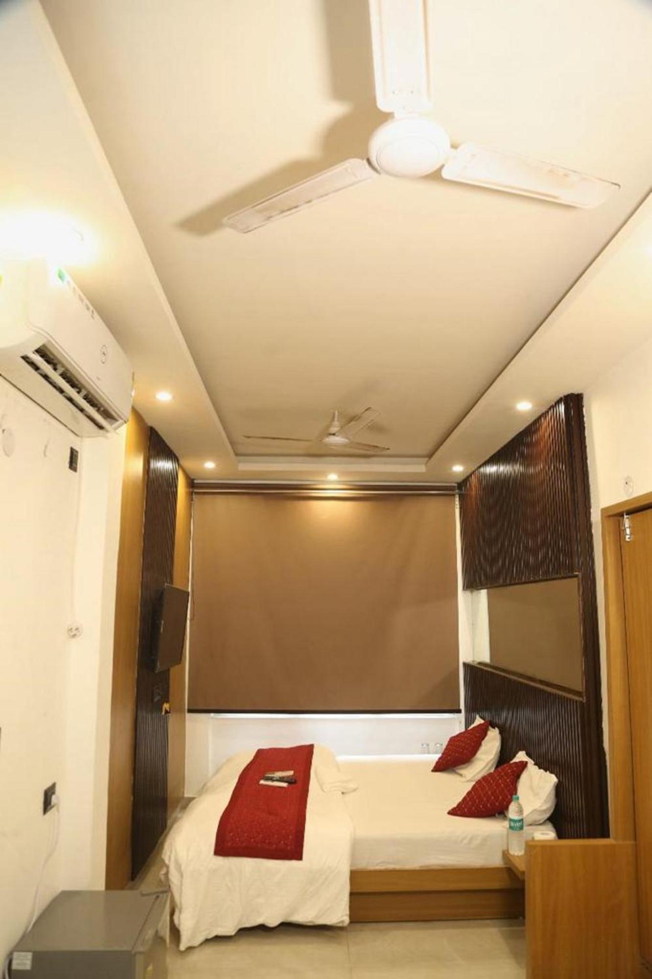 Bunk Hostel Delhi Best Backpacking Accommodation New Delhi Ngoại thất bức ảnh